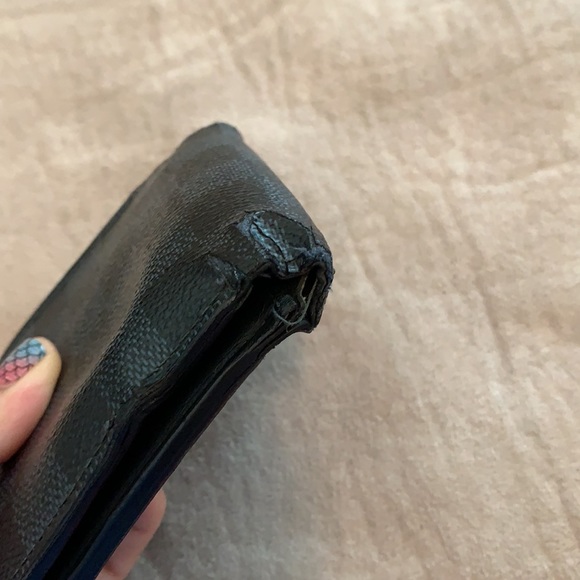 LV MENS WALLET - Picture 9 of 14